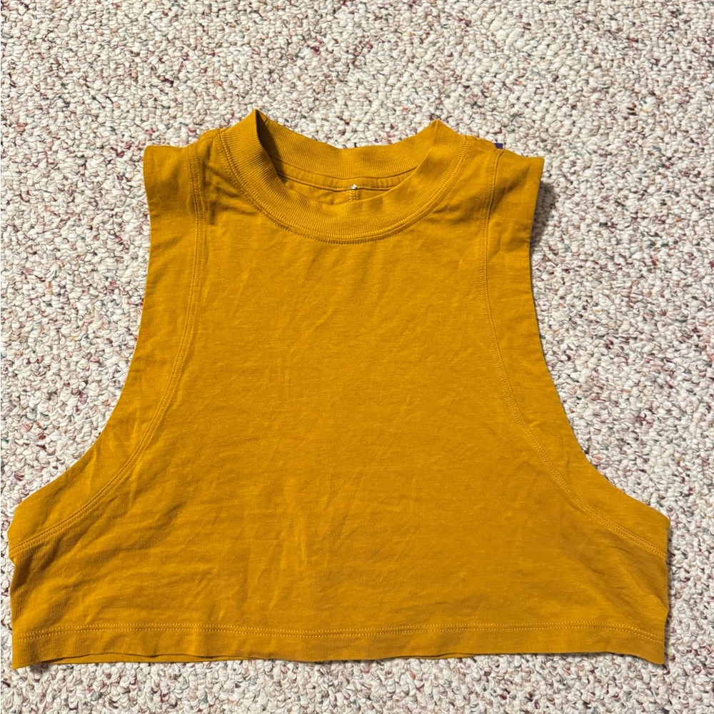 Lululemon women’s cropped tank top